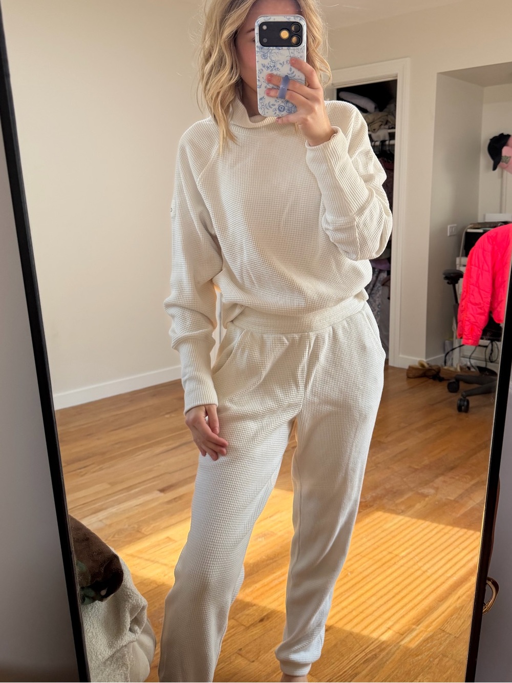 ALO Yoga Cream Waffle-Knit Lounge Joggers & Pullover Set